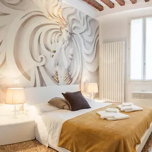 San Polo Design By Wonderful Italy Venise