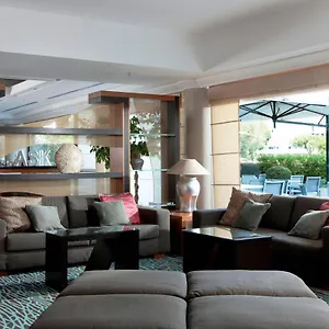 Courtyard By Marriott Park Rome