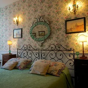 2* Bed and breakfast Arco Dei Tolomei